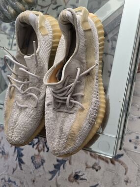 Cream & Gum Knit Sneakers